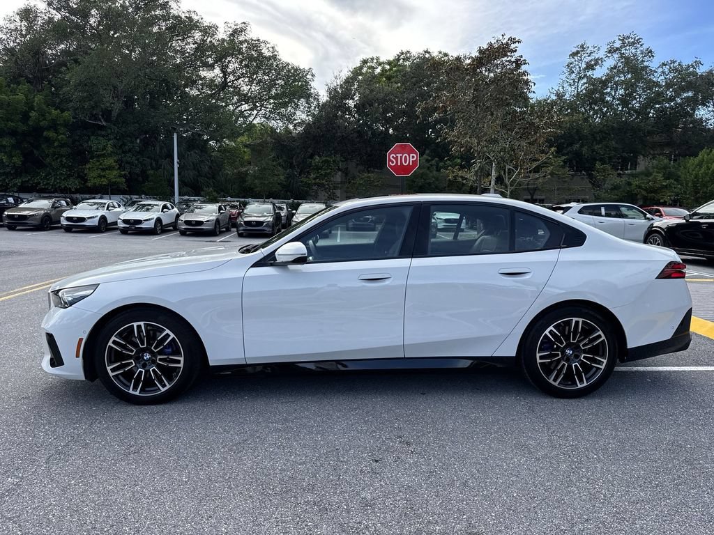 Used 2026 BMW 530i xDrive AWD/4WD image 11