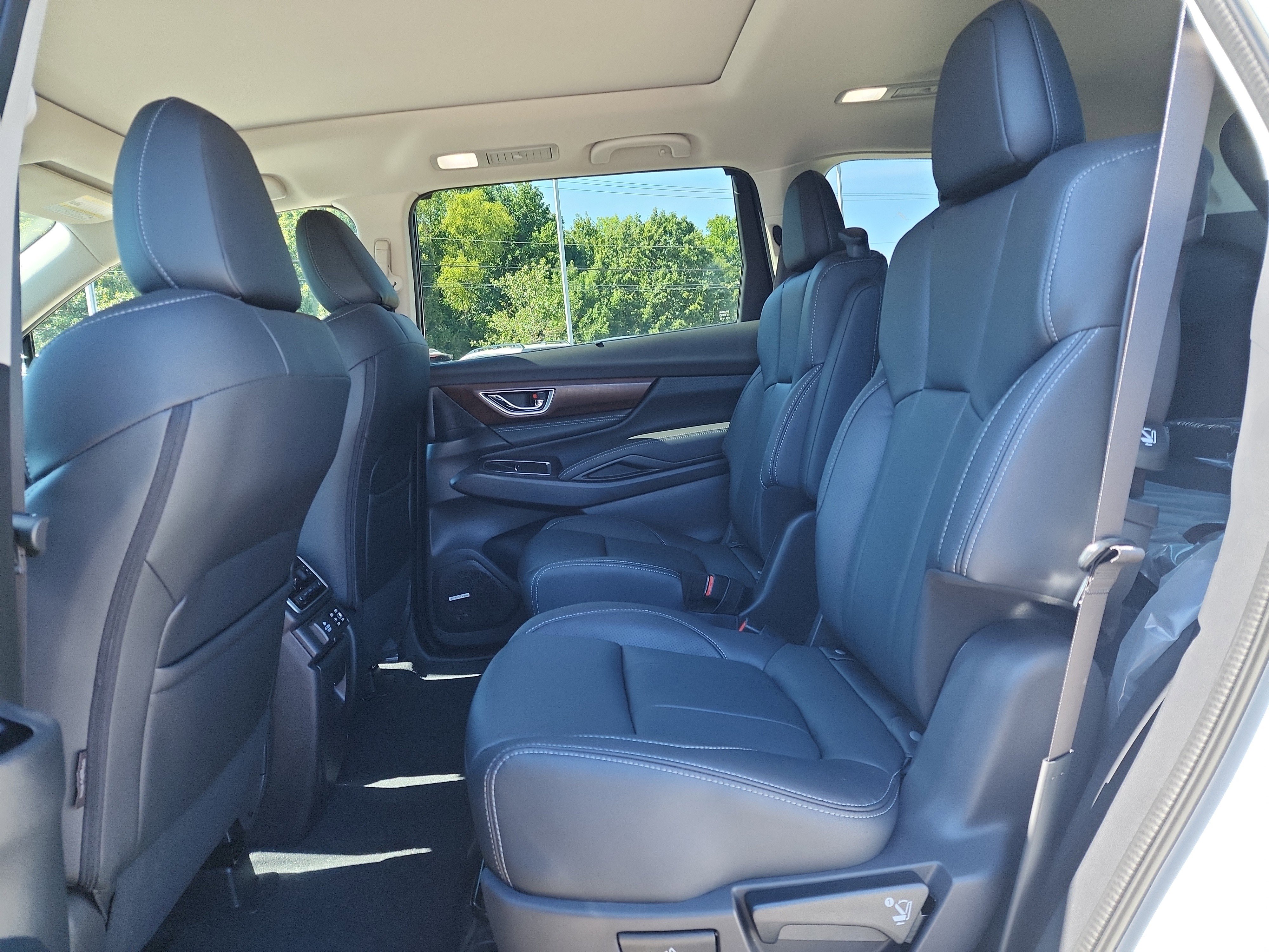 New 2025 Subaru Ascent Touring image 7