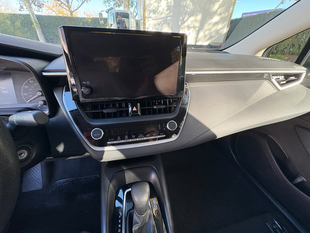 Used 2024 Toyota Corolla LE image 16