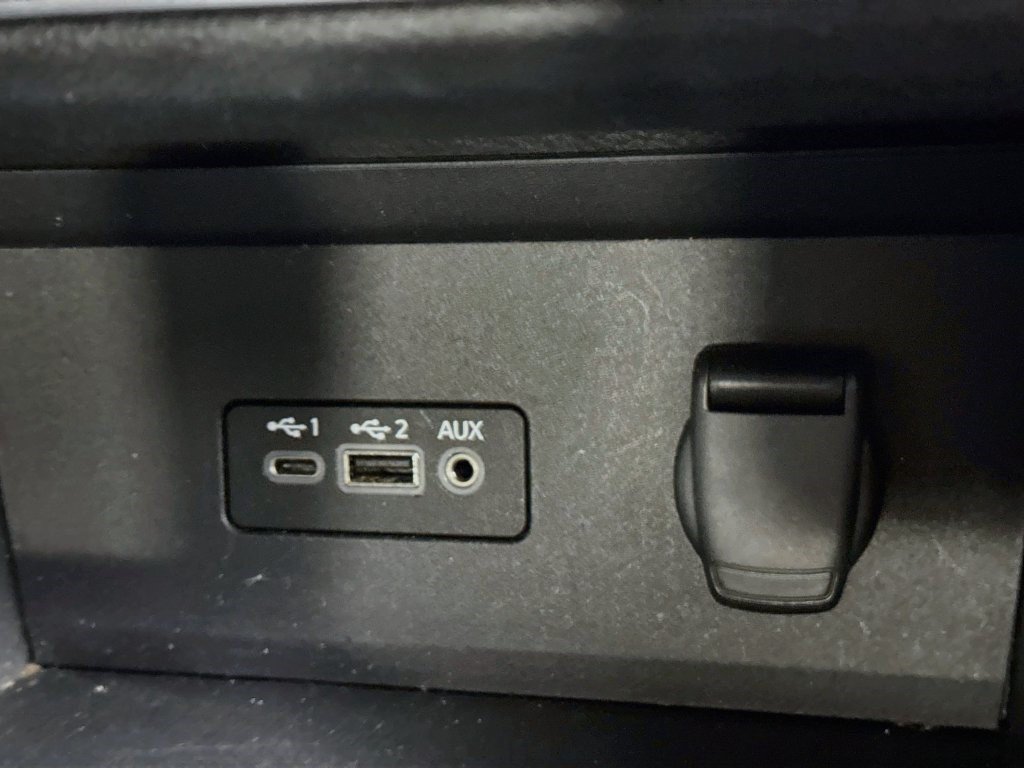 Used 2021 Nissan Sentra SR FWD image 40