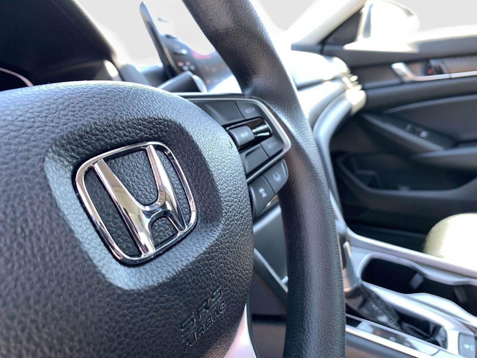 Used 2018 Honda Accord EX image 45