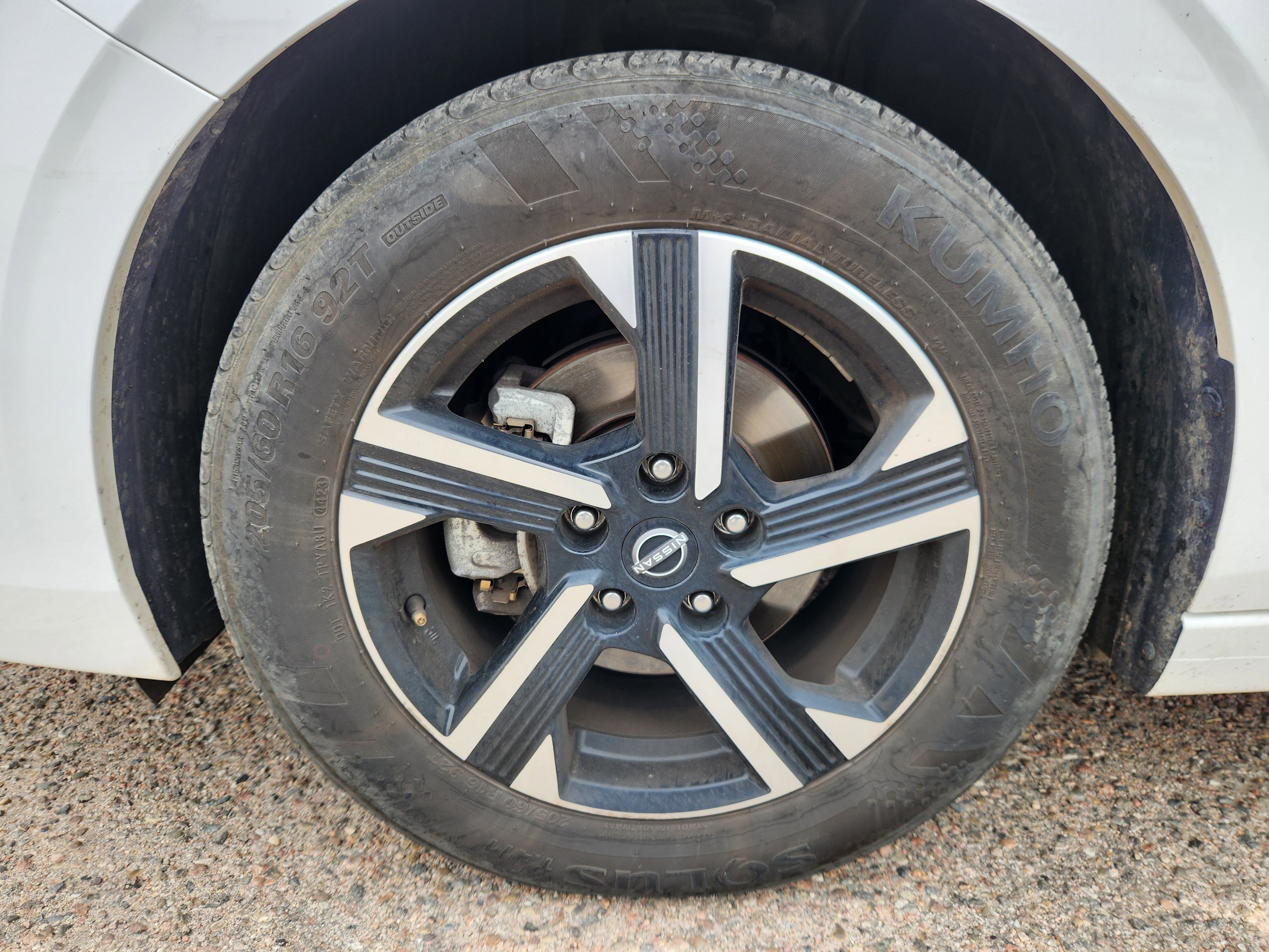 Used 2024 Nissan Sentra SV FWD image 14