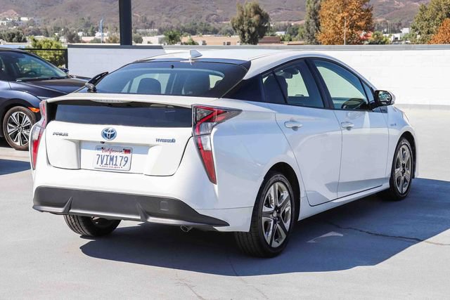 Used 2016 Toyota Prius Three Touring FWD image 7