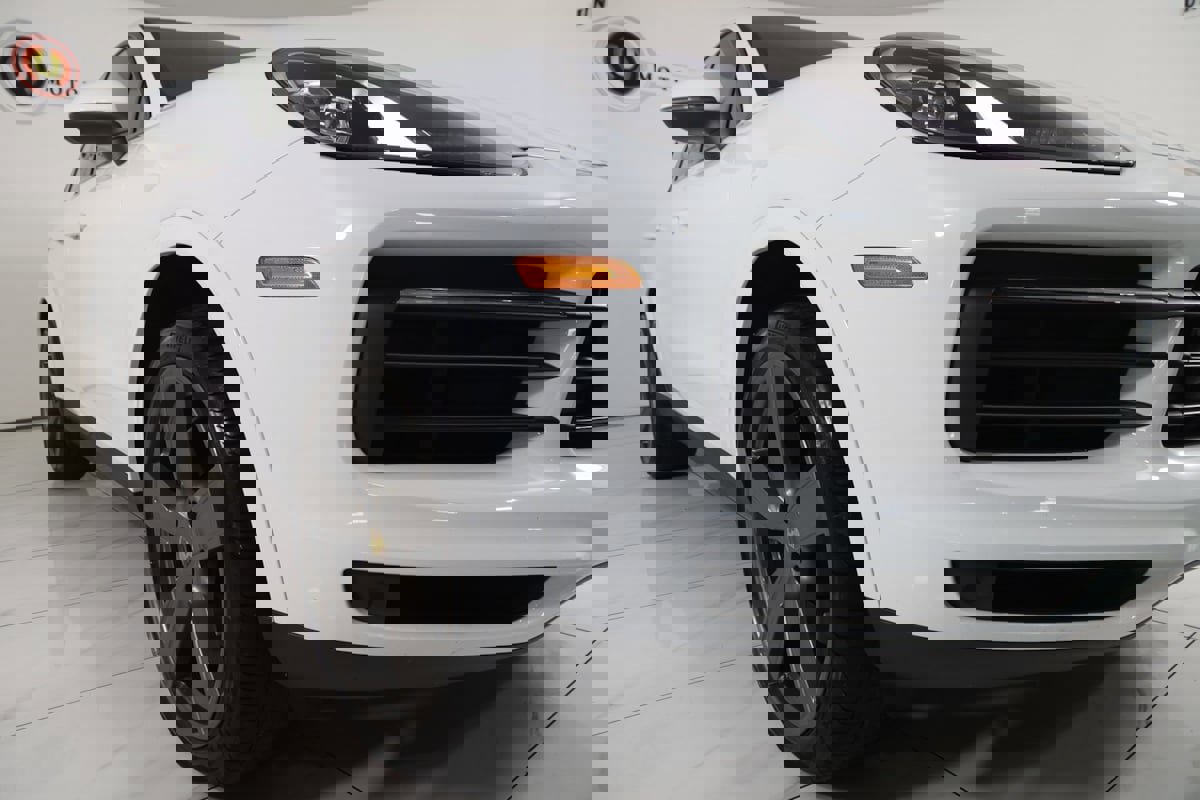 Used 2023 Porsche Cayenne image 80