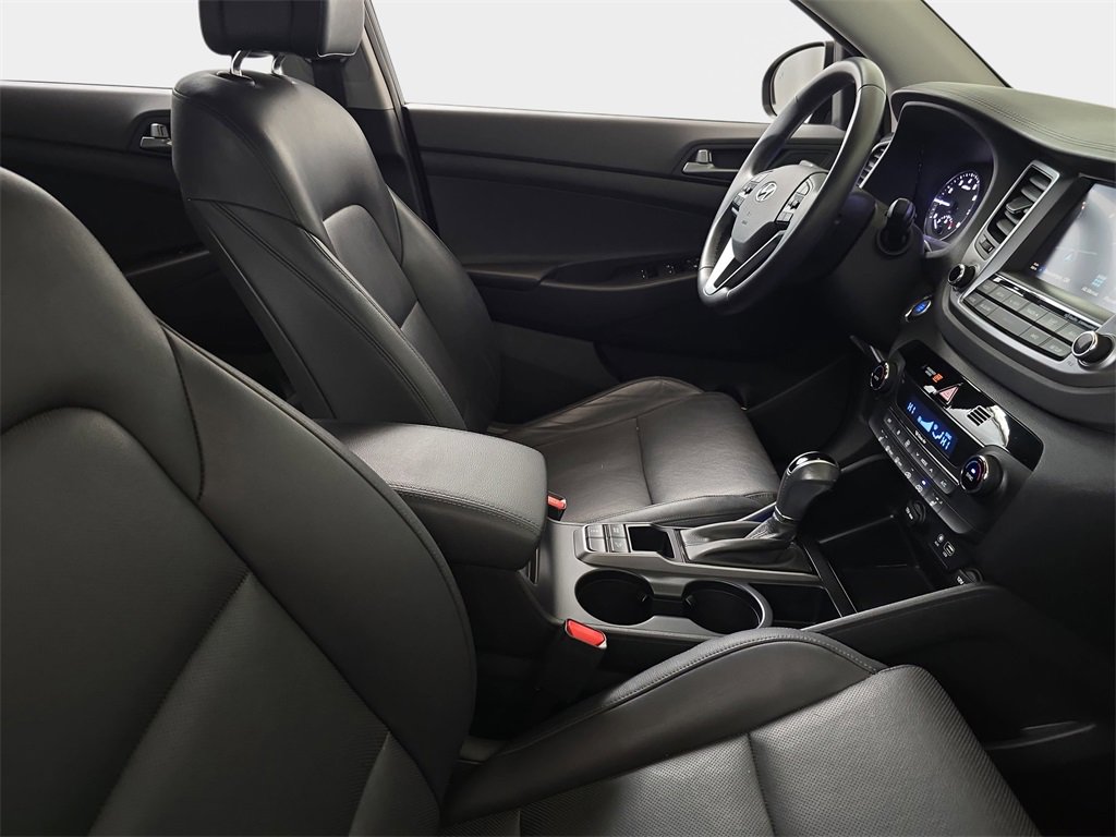Used 2016 Hyundai Tucson Limited image 11