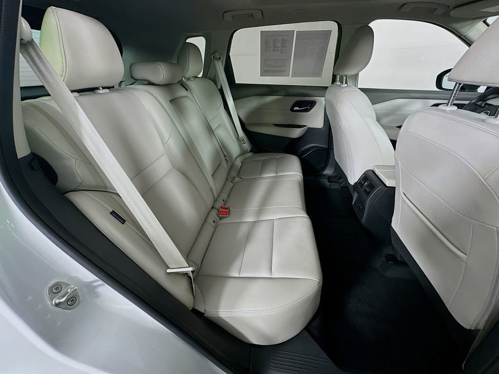 Certified 2023 Nissan Rogue SL image 37