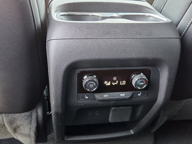 Certified 2025 Chevrolet Traverse High Country FWD image 16
