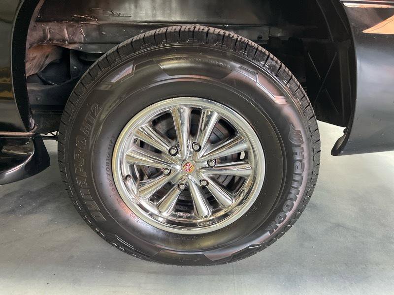 Used 1999 Cadillac Escalade 4WD image 17