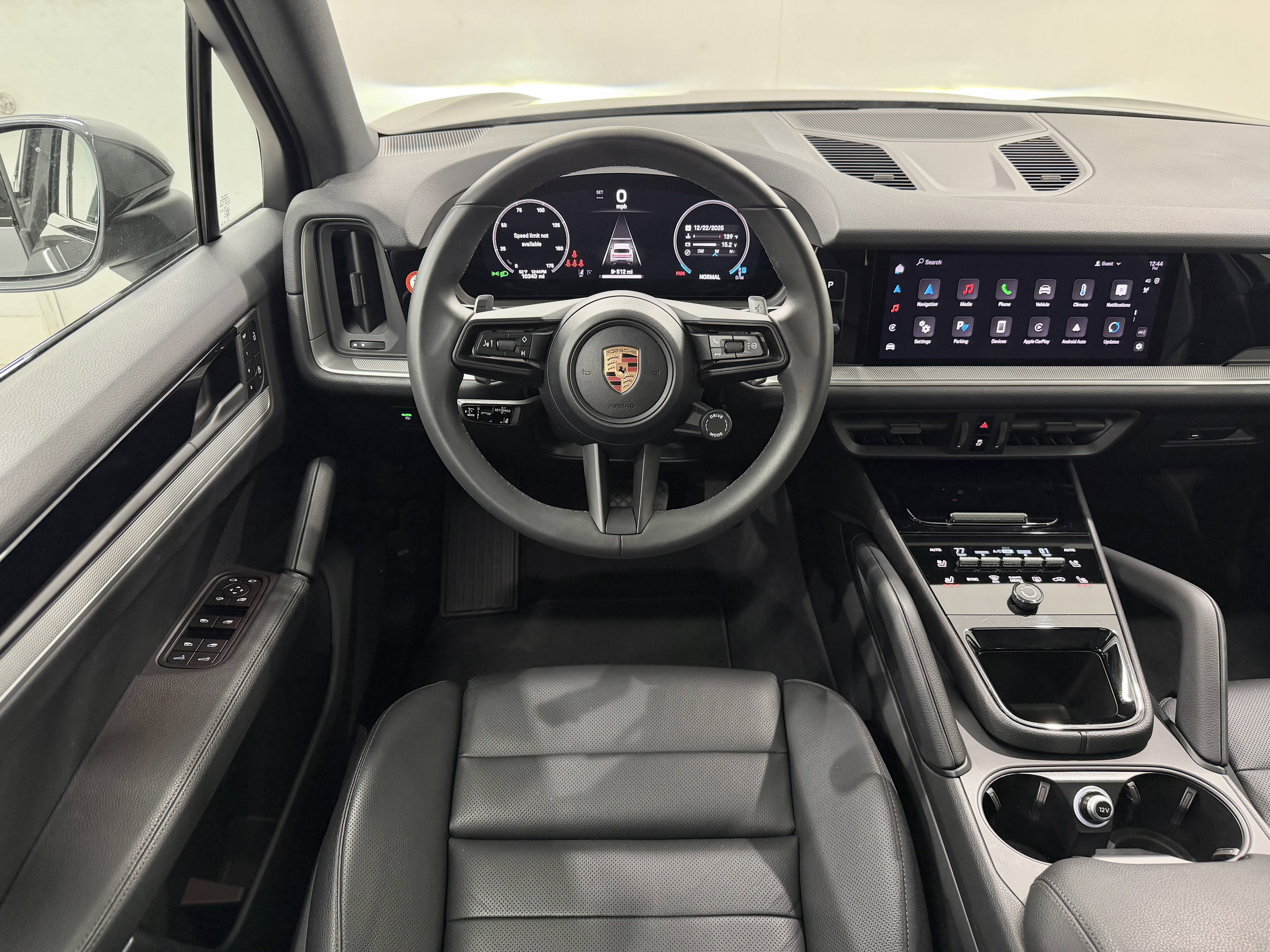 Certified 2025 Porsche Cayenne image 24