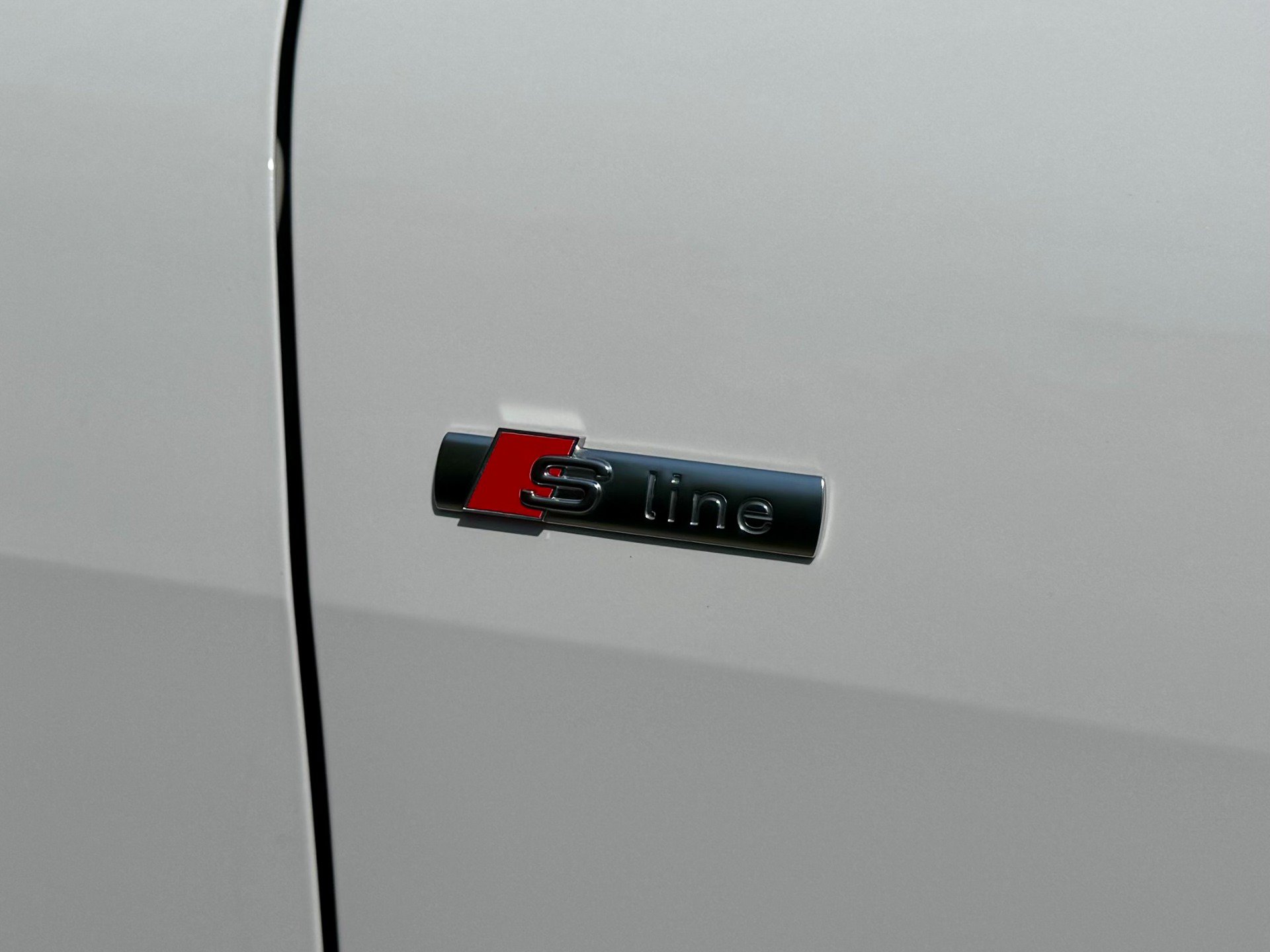 Used 2024 Audi Q4 e-tron Premium Plus AWD/4WD image 31