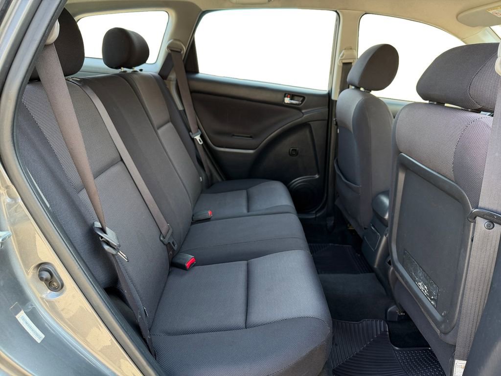 Used 2004 Toyota Matrix FWD image 18