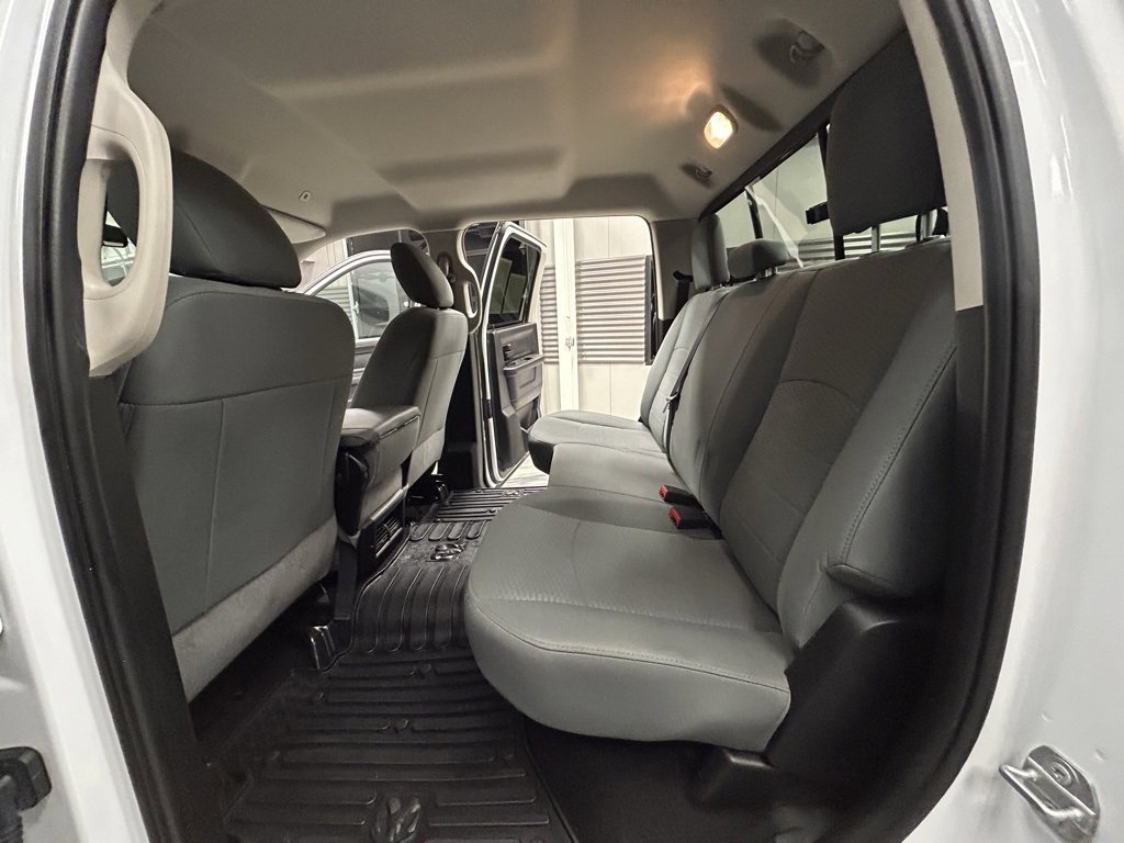 Used 2018 RAM 2500 Tradesman w/ Chrome Appearance Group image 44