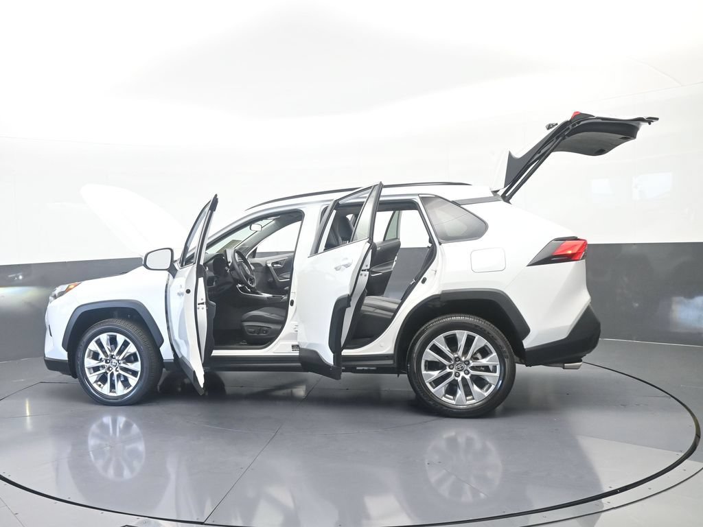 Used 2025 Toyota RAV4 XLE Premium FWD image 70