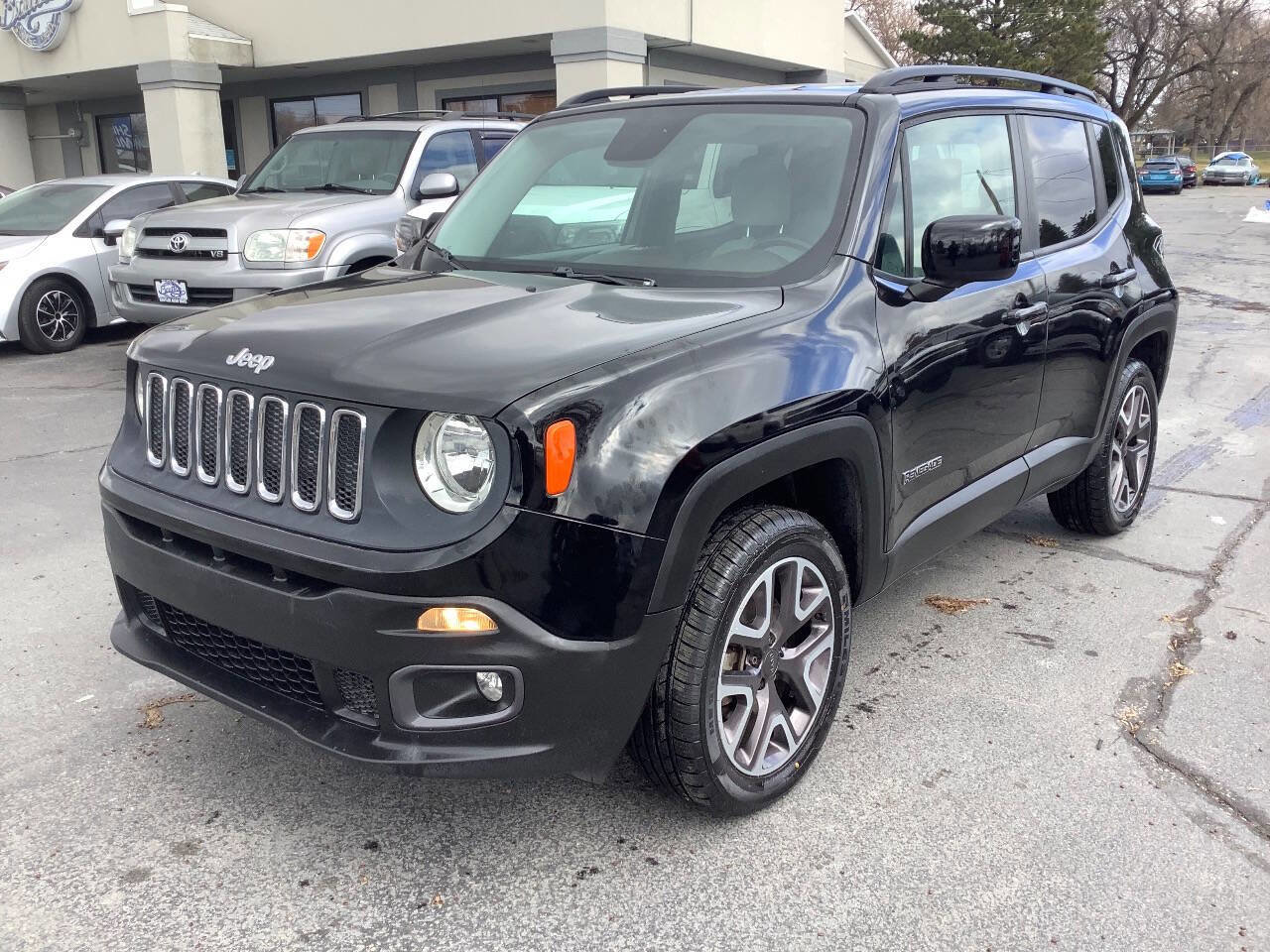 Used 2015 Jeep Renegade Latitude w/ Popular Equipment Group AWD/4WD image 20