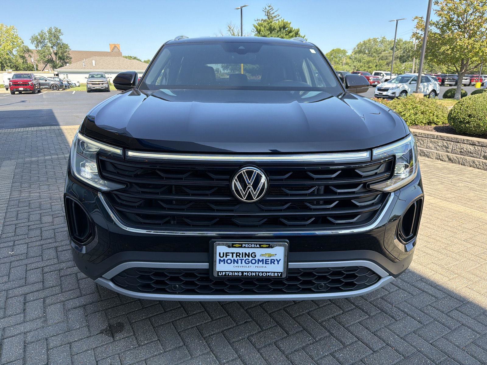 Used 2024 Volkswagen Atlas Cross Sport SE FWD image 8