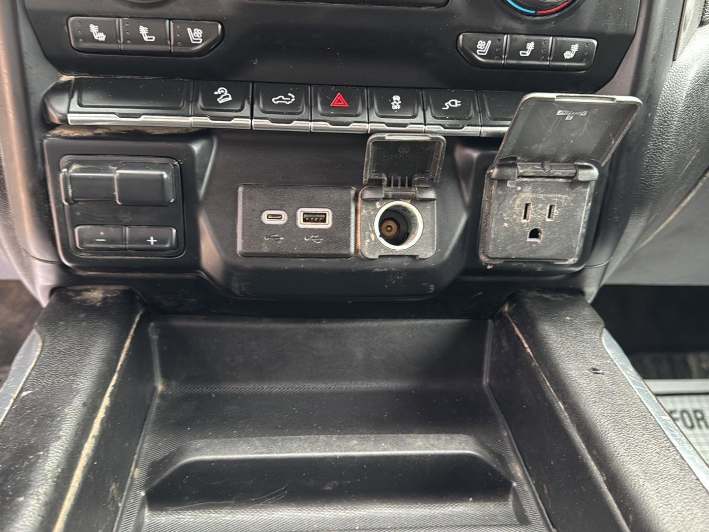 Used 2021 Chevrolet Silverado 3500 LTZ w/ LTZ Convenience Package image 15