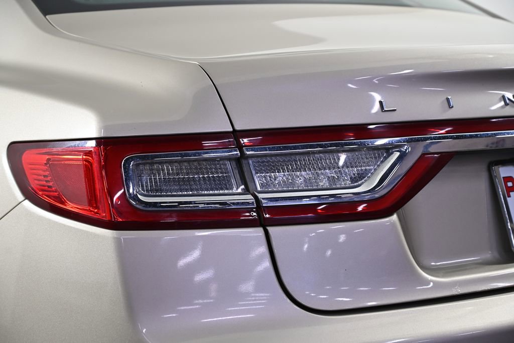 Used 2017 Lincoln Continental Reserve w/ Technology Package FWD image 7