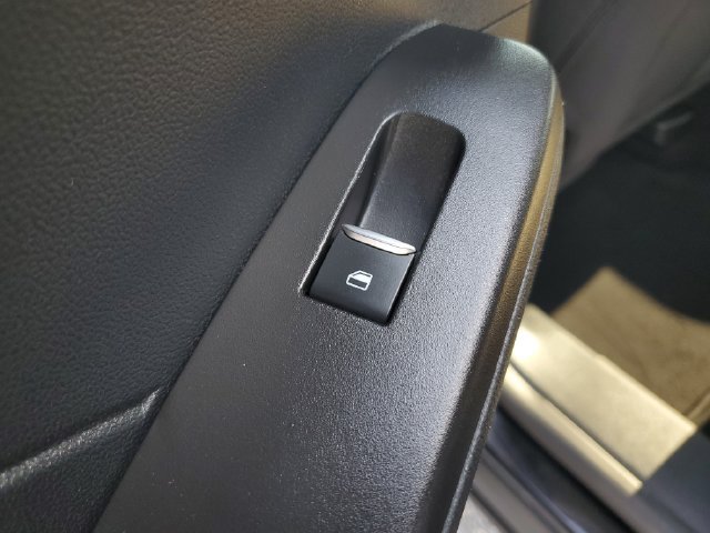 Used 2021 Ford Escape SE FWD image 14