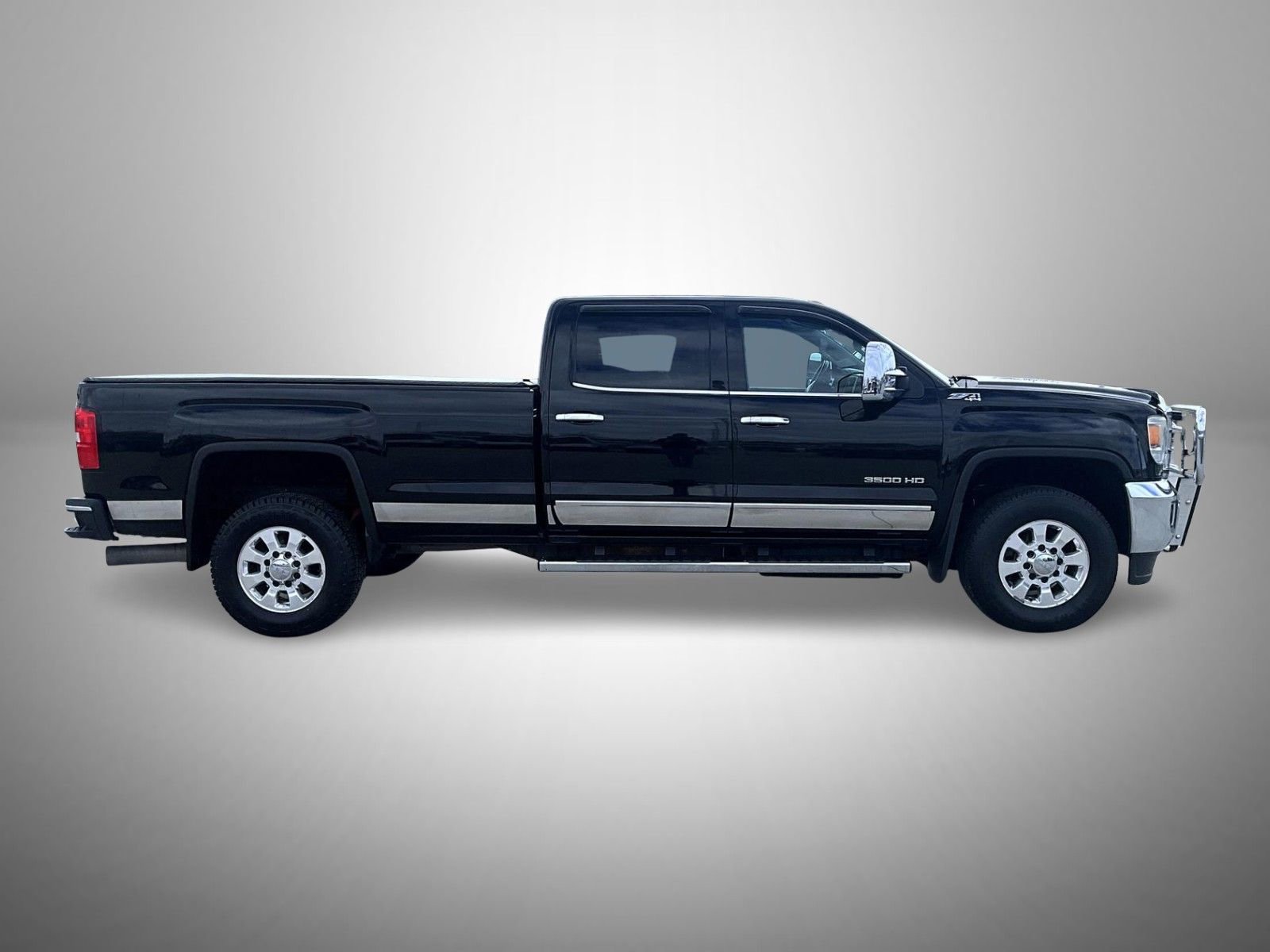 Used 2015 GMC Sierra 3500 SLT w/ Duramax Plus Package image 4