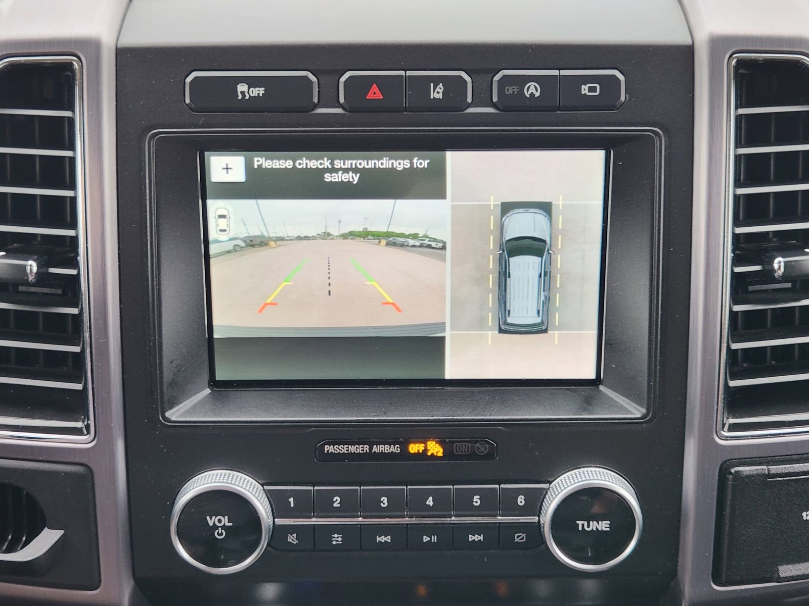 Used 2019 Ford Expedition Platinum RWD image 19