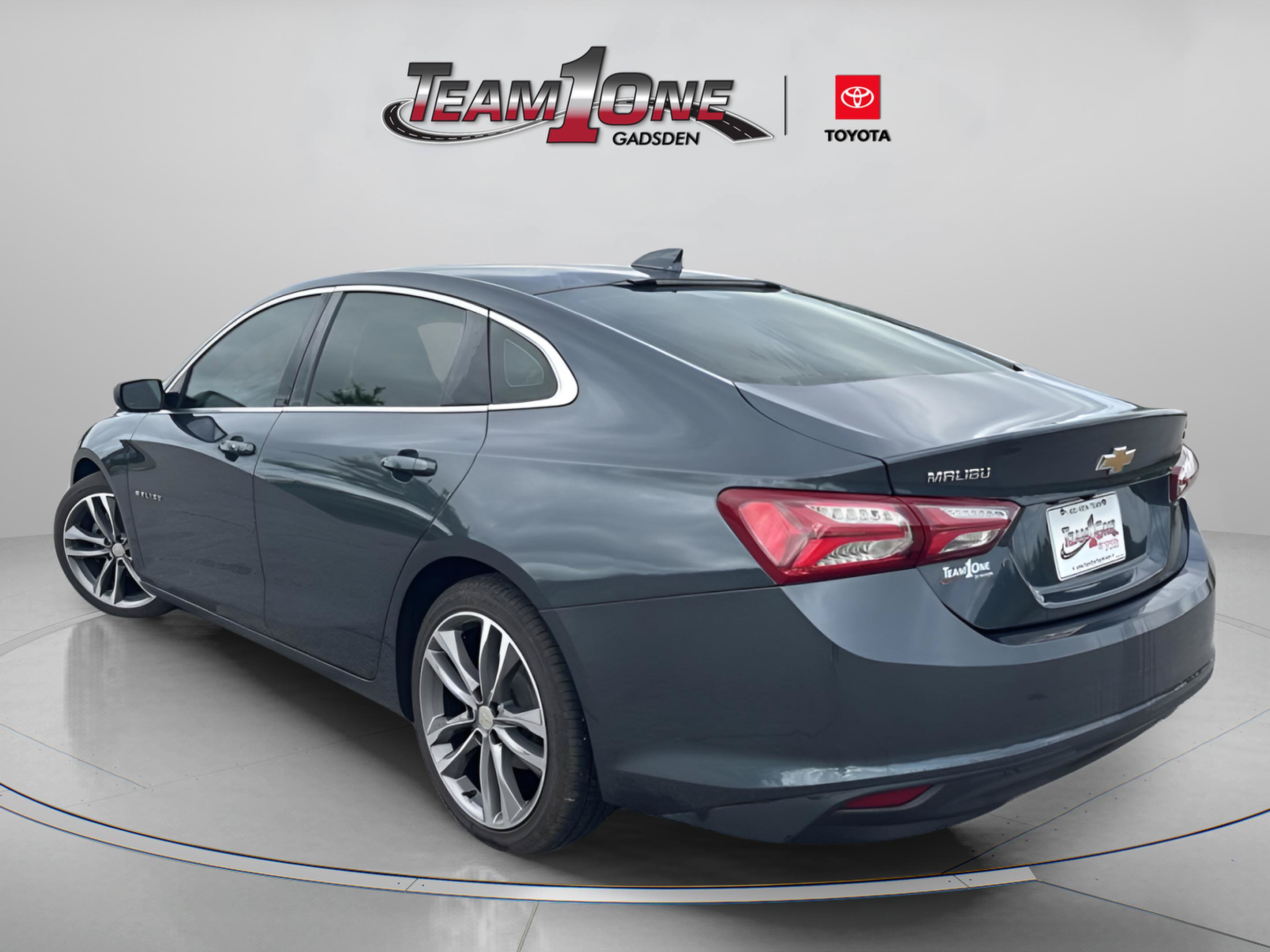Used 2021 Chevrolet Malibu LT FWD image 5
