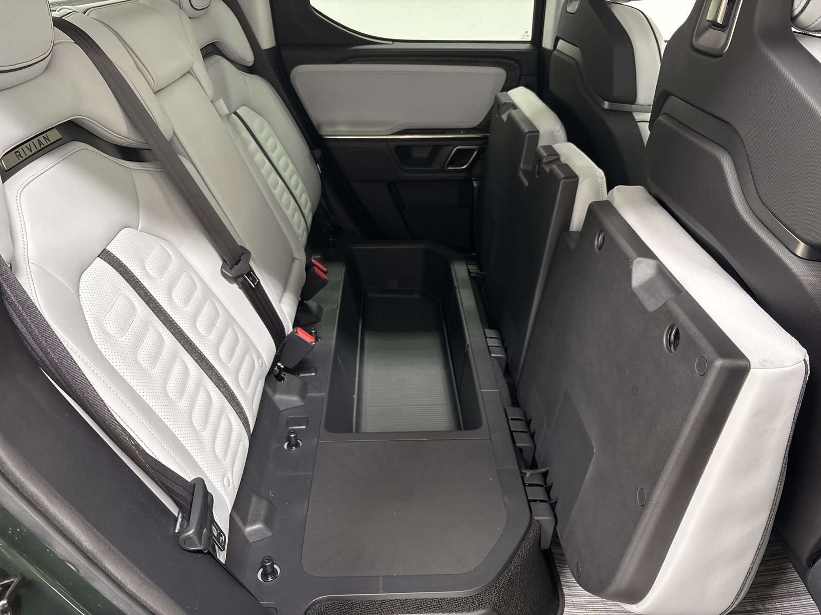 Used 2023 Rivian R1T Adventure image 24