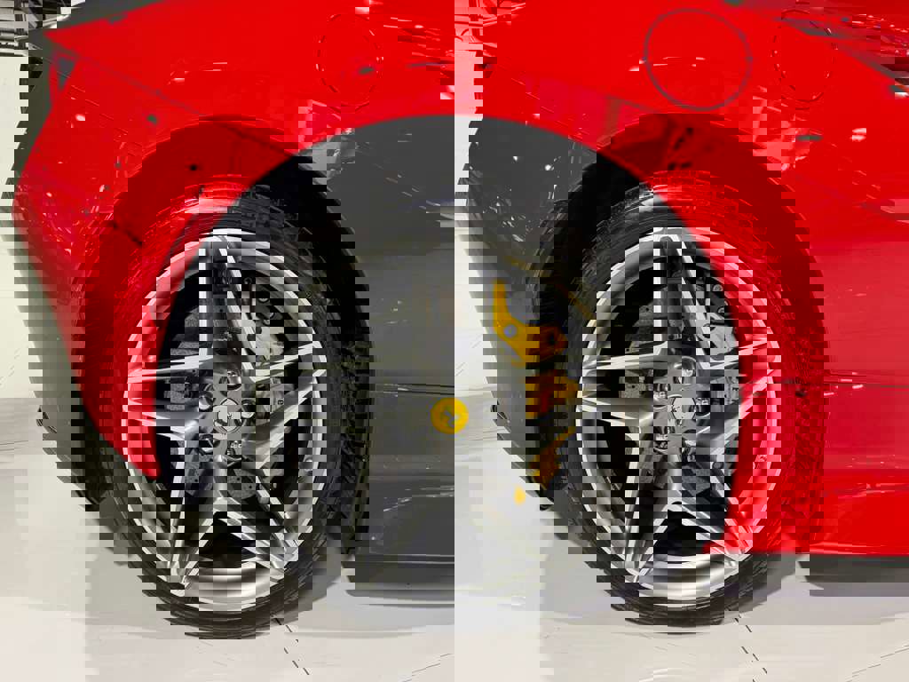 Used 2022 Ferrari F8 Tributo image 47