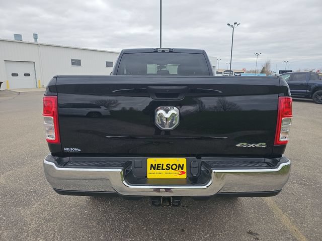 Used 2024 RAM 3500 Tradesman w/ Chrome Appearance Group AWD/4WD image 4