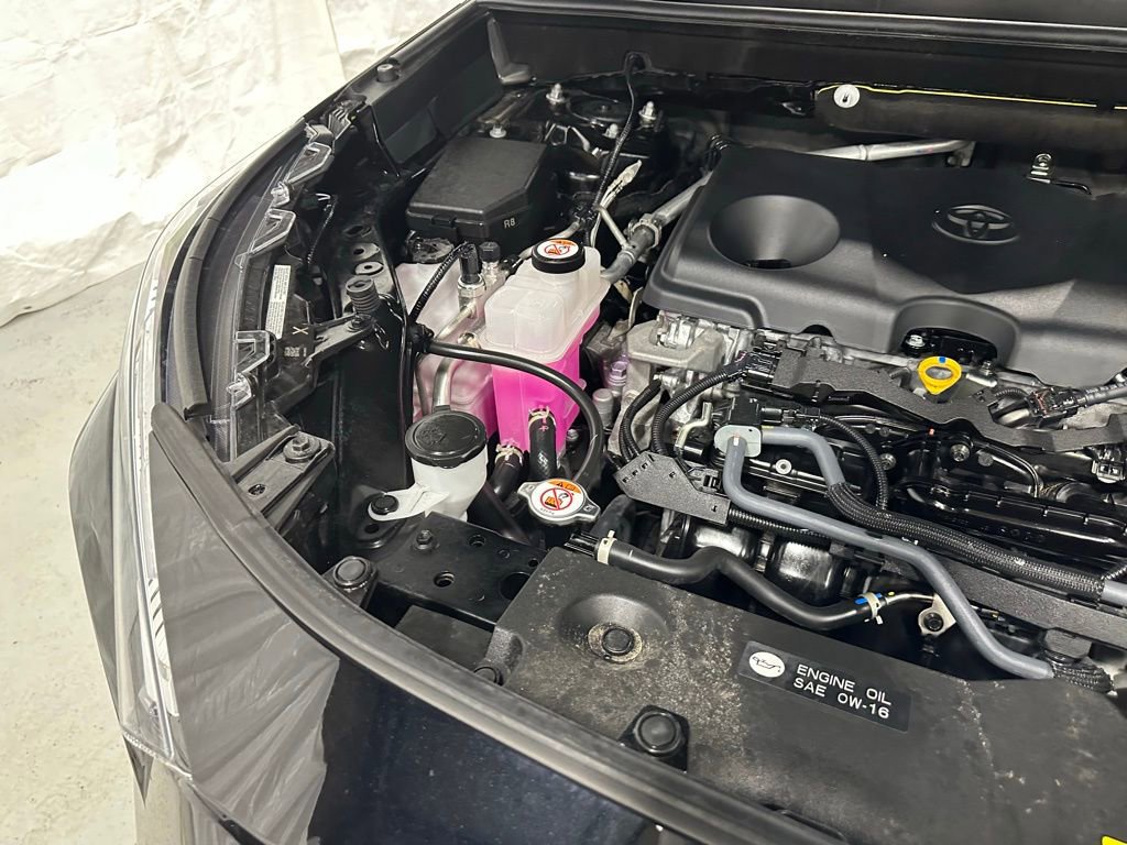 Used 2025 Toyota RAV4 XLE image 54
