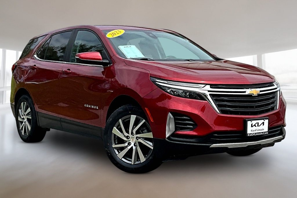 Used 2023 Chevrolet Equinox LT AWD/4WD image 3