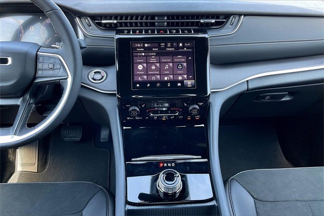 New 2025 Jeep Grand Cherokee L Altitude image 7