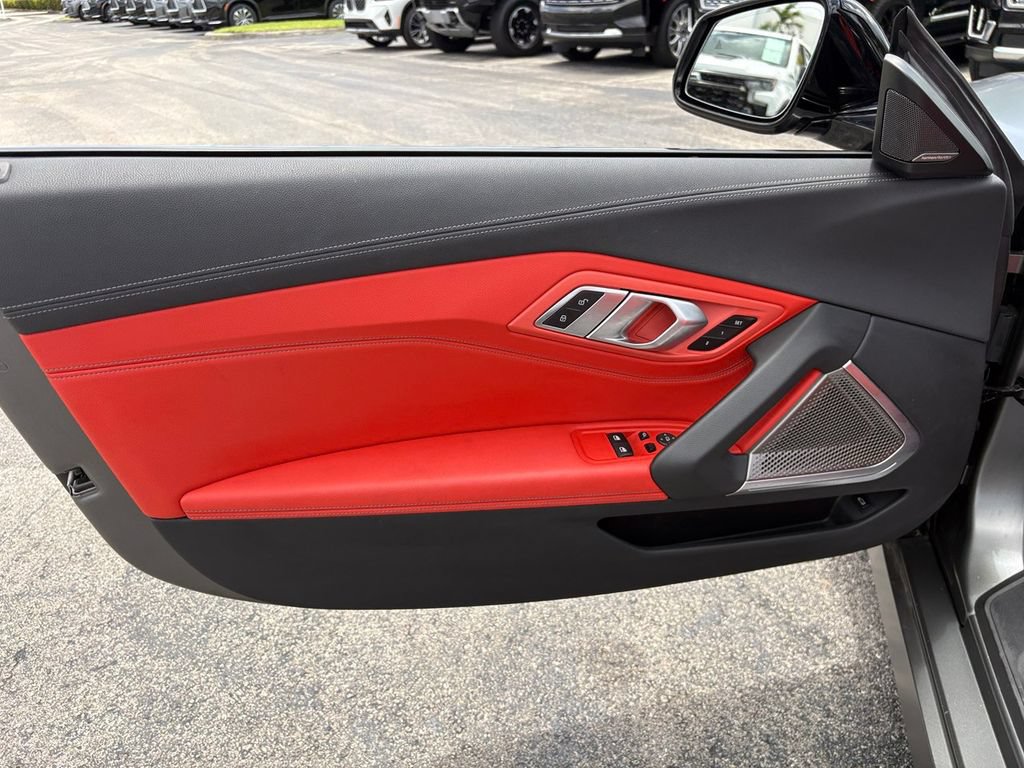 Used 2022 BMW Z4 M40i w/ Premium Package RWD image 34