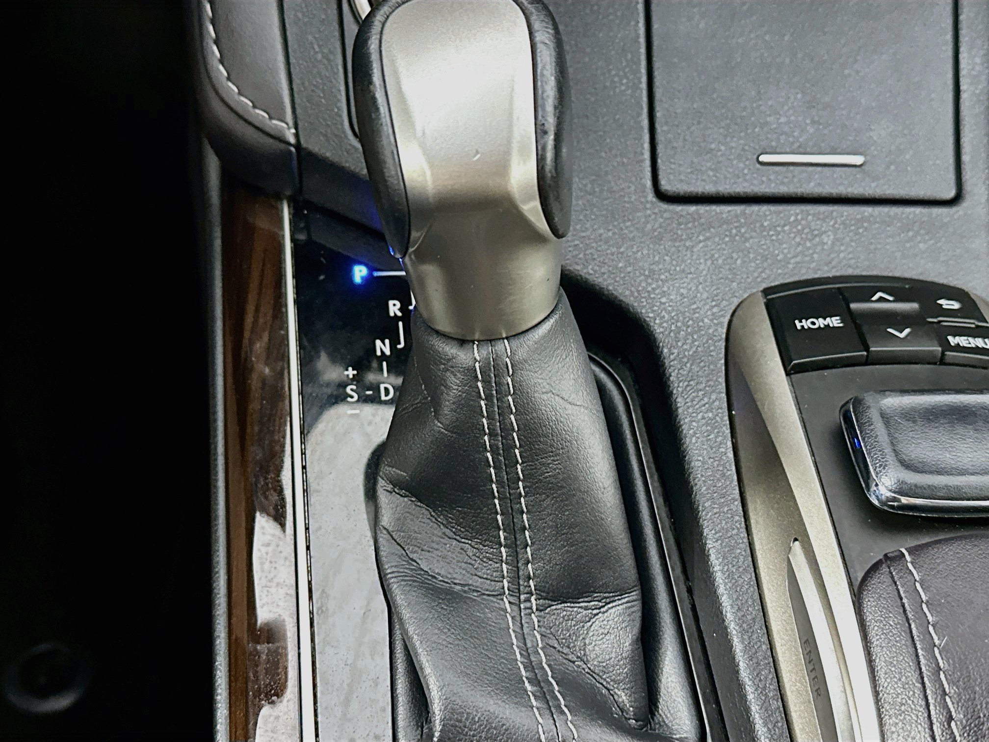 Used 2017 Lexus ES 300h FWD image 25
