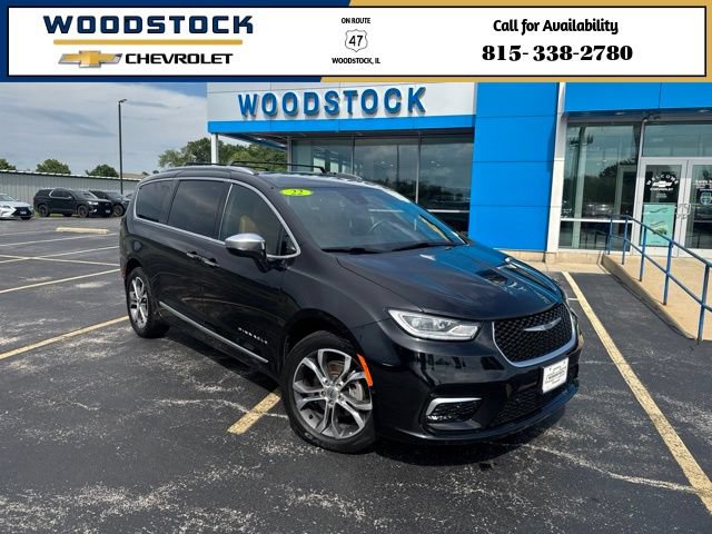 Used 2022 Chrysler Pacifica Pinnacle AWD/4WD image 1