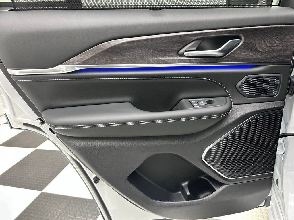 New 2025 Jeep Grand Cherokee Overland w/ Adv Protech Group III image 13