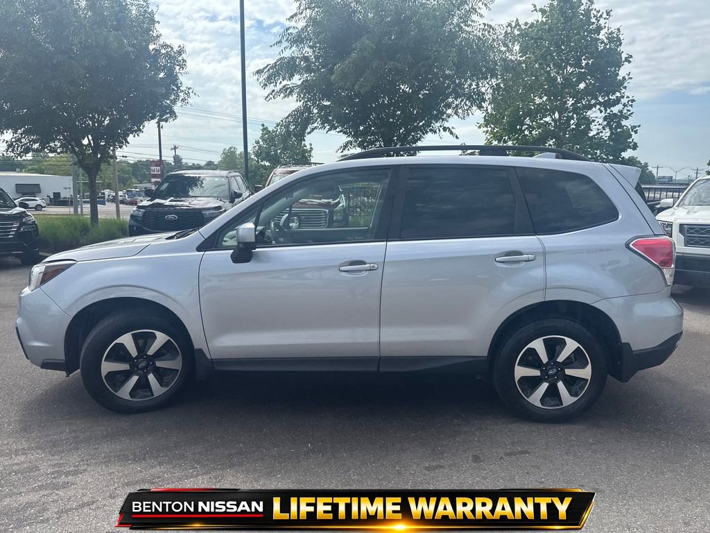 Used 2017 Subaru Forester 2.5i Premium AWD/4WD image 5