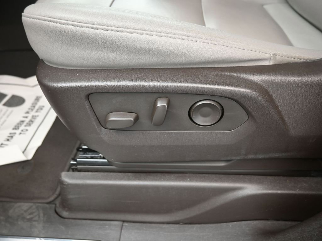 Used 2024 Chevrolet Tahoe LT image 16