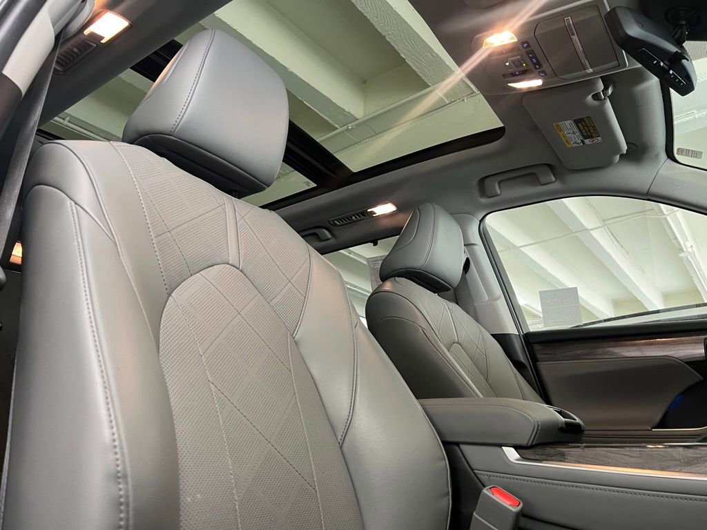 Used 2022 Toyota Highlander Platinum image 25