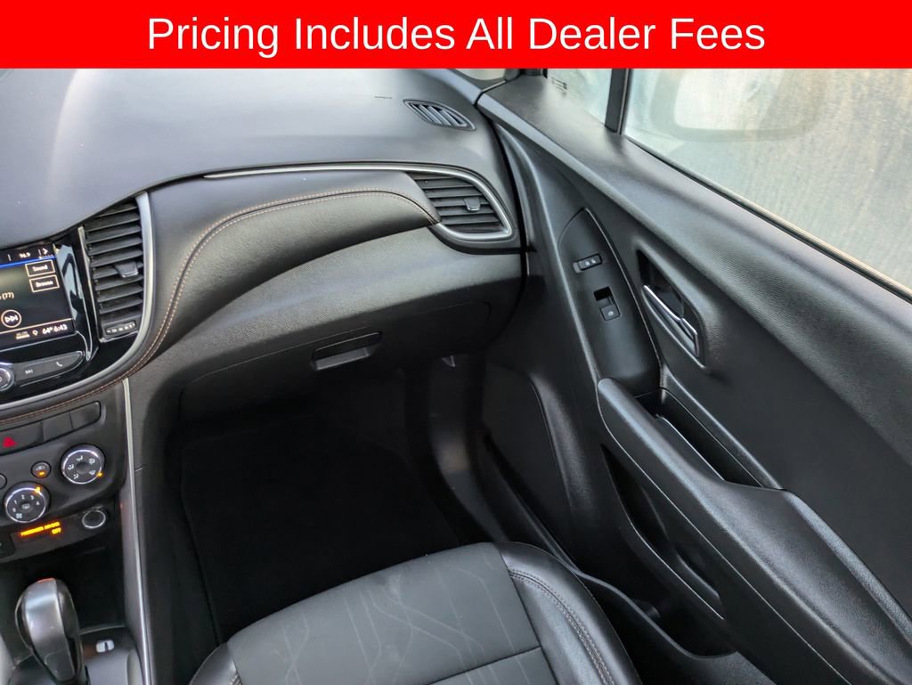 Used 2019 Chevrolet Trax LT w/ LT Convenience Package AWD/4WD image 17