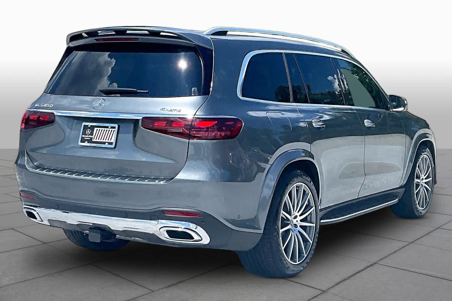 Used 2024 Mercedes-Benz GLS 450 4MATIC image 13