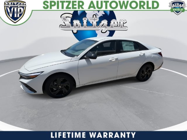 New 2026 Hyundai Elantra Sport FWD image 9