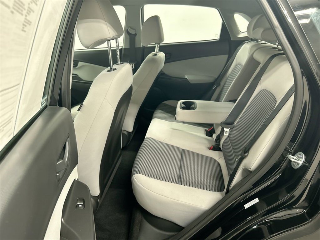 Used 2023 Hyundai Kona SE w/ Cargo Package image 19