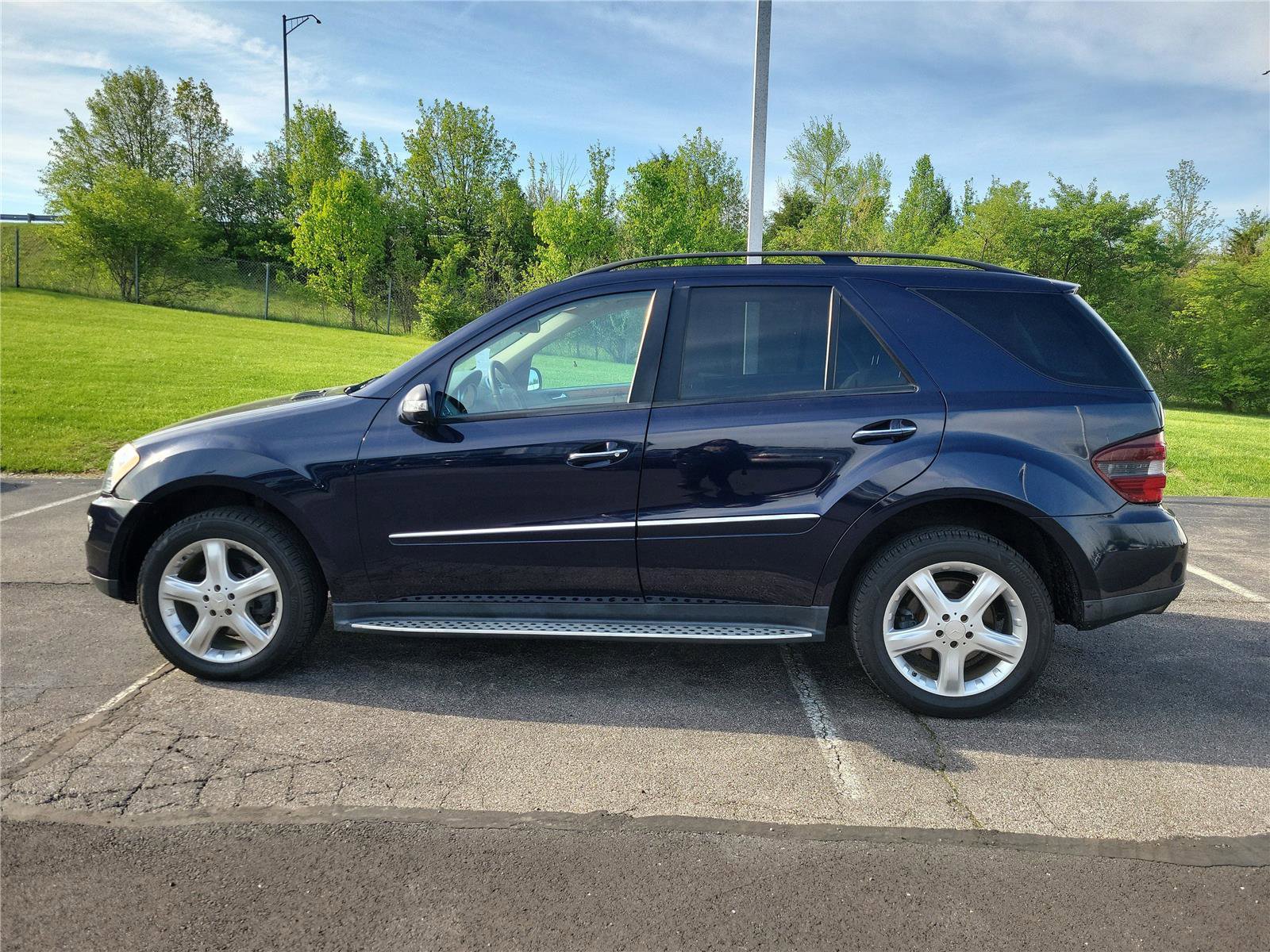 Used 2008 Mercedes-Benz ML 320 4MATIC image 2