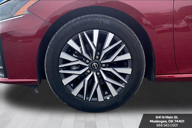 Used 2025 Nissan Altima 2.5 SV FWD image 34