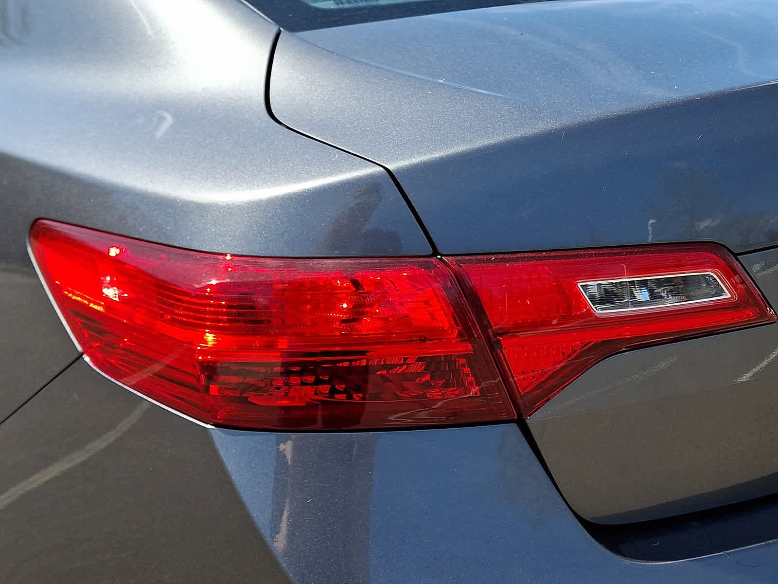 Used 2013 Acura ILX w/ Technology Package FWD image 11