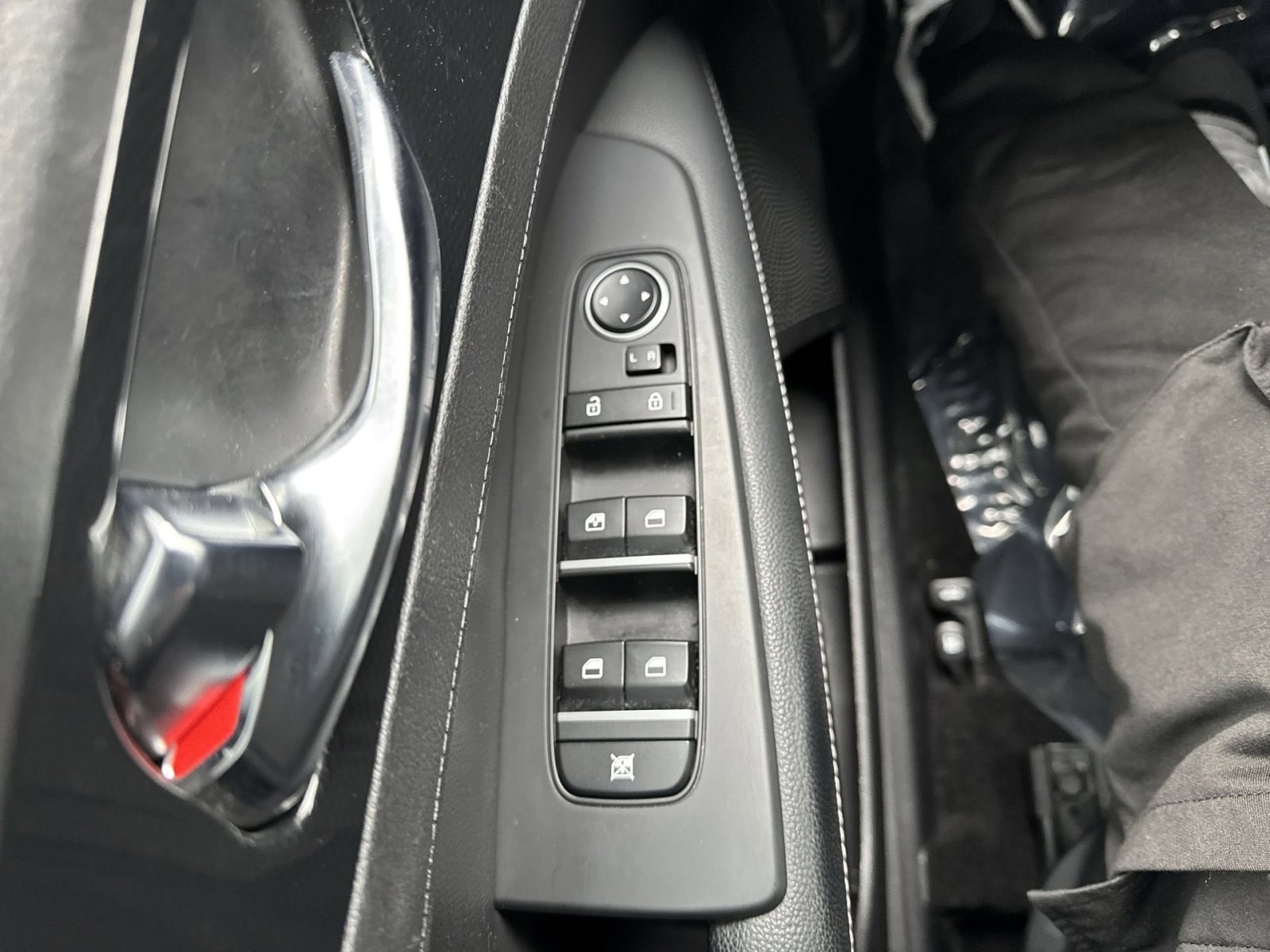 Used 2023 Kia Forte GT-Line w/ GT-Line Premium Package image 9