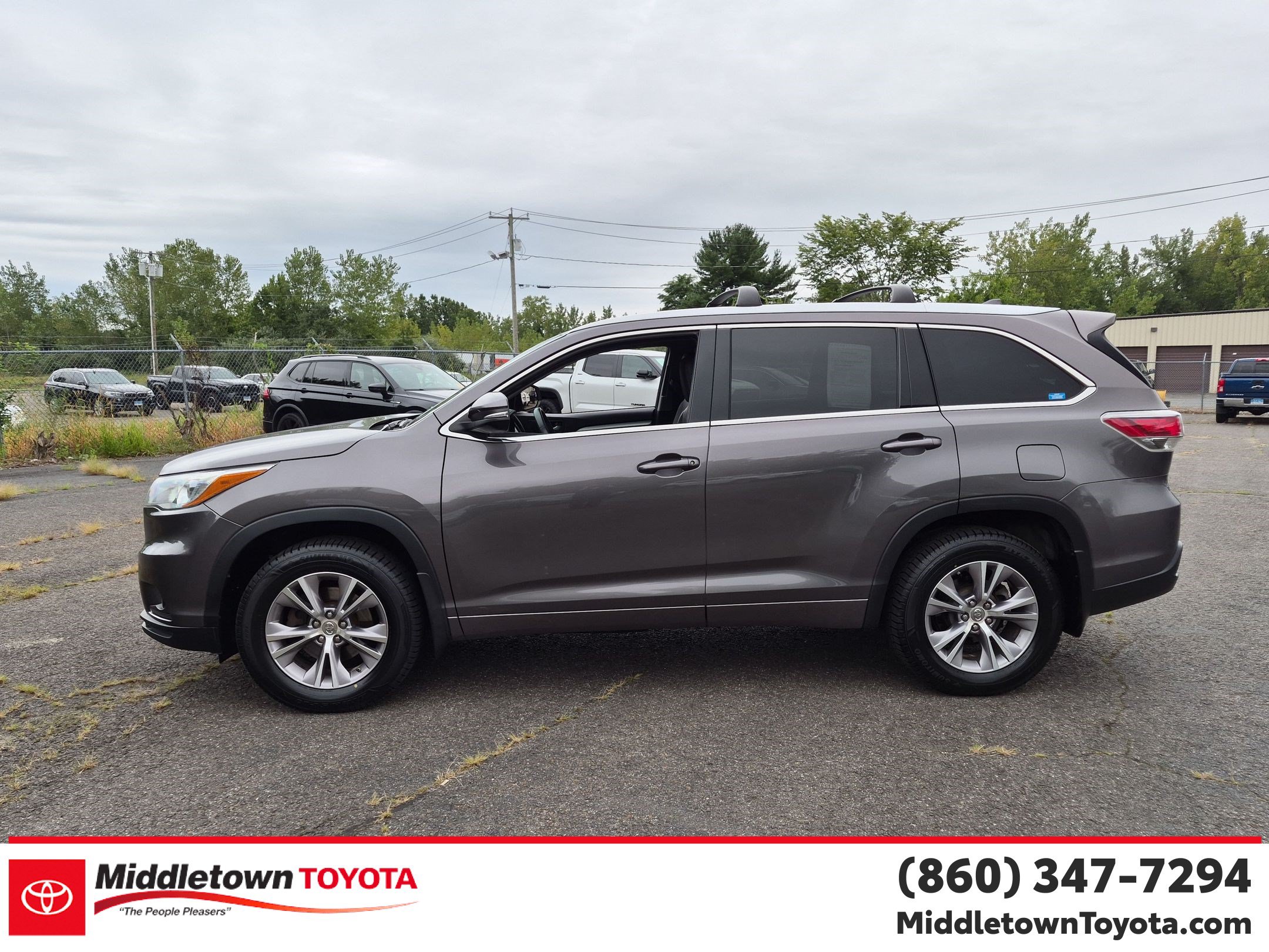Used 2015 Toyota Highlander XLE AWD/4WD image 6