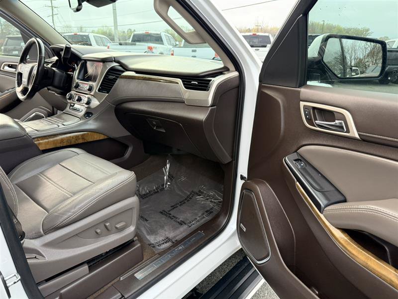 Used 2016 GMC Yukon XL Denali w/ Open Road Package AWD/4WD image 12