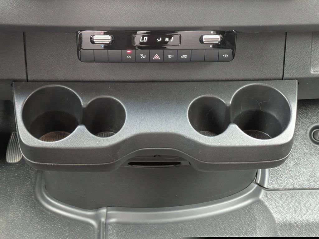 Used 2024 Mercedes-Benz Sprinter 2500 image 22