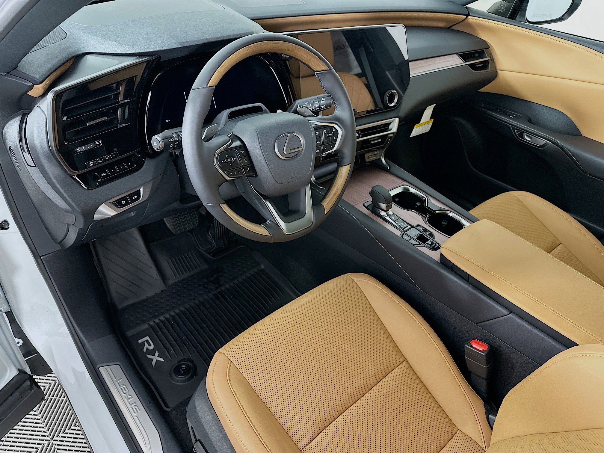 New 2026 Lexus RX 450h AWD image 9